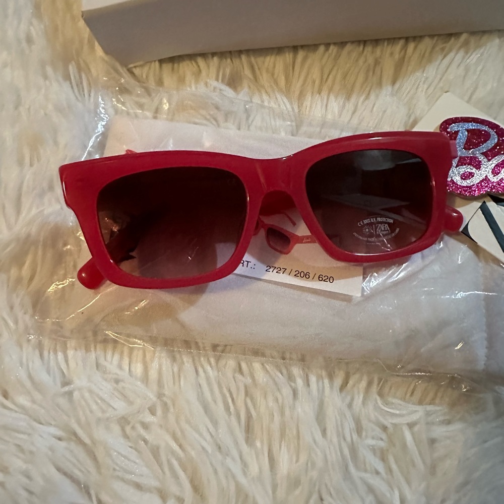 Barbie X Zara Sunglasses - Picture 11 of 11